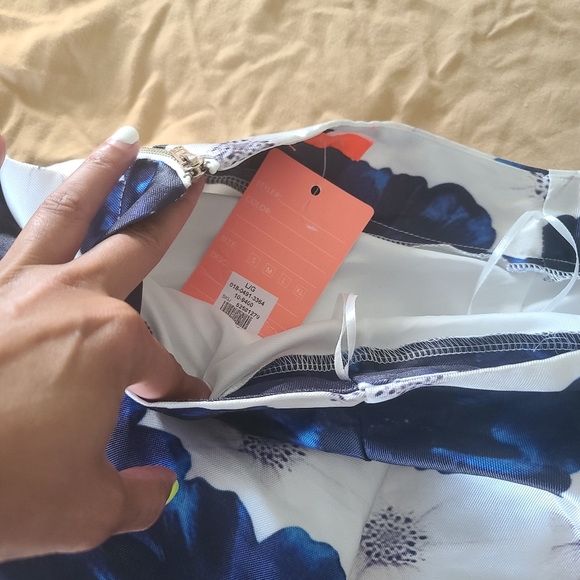 Flower skirt - Picture 2 of 3